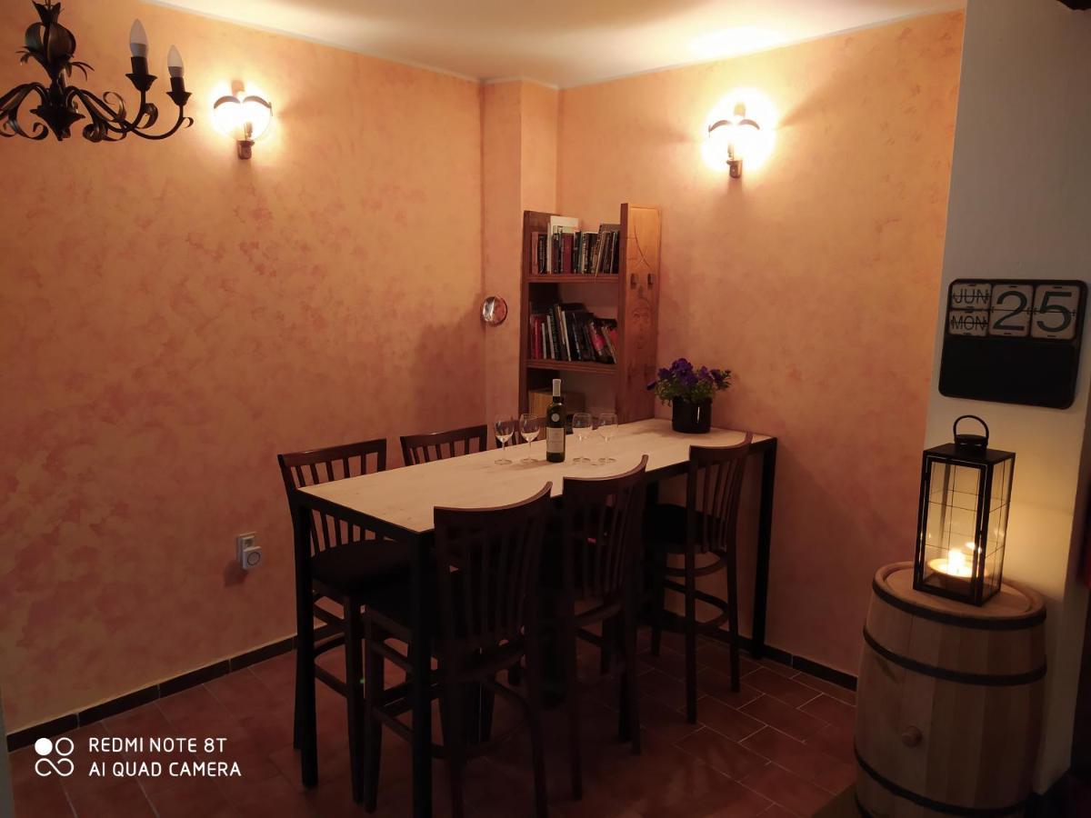 Castle-Wall-Inn Mikulov Kültér fotó